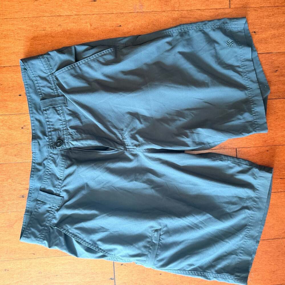Columbia Sportswear Company Men's Omni-Shield Advanced Repellency Hiking Shorts